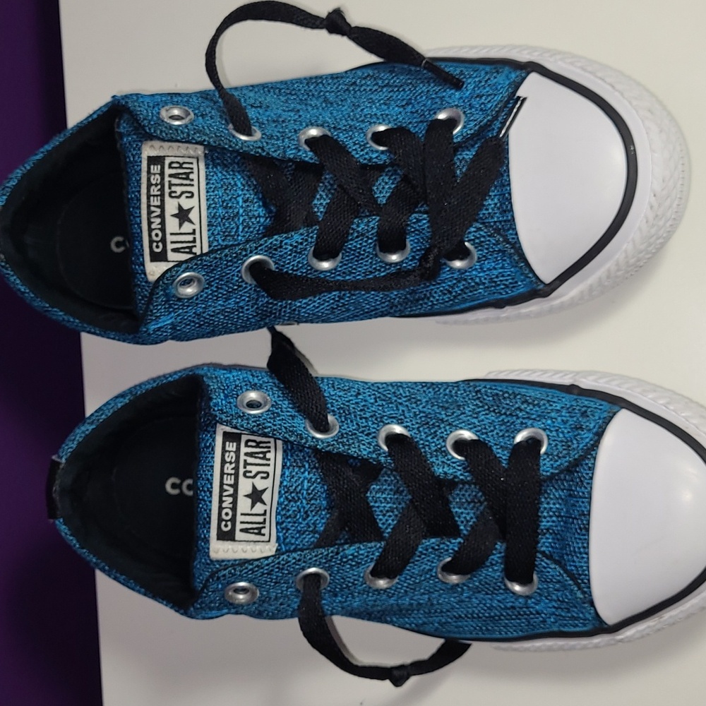 CONVERSE GIRL'S TEAL SNEAKERS PRE LOVED GOOD CONDITION. SIZE 3 - Picture 2 of 8
